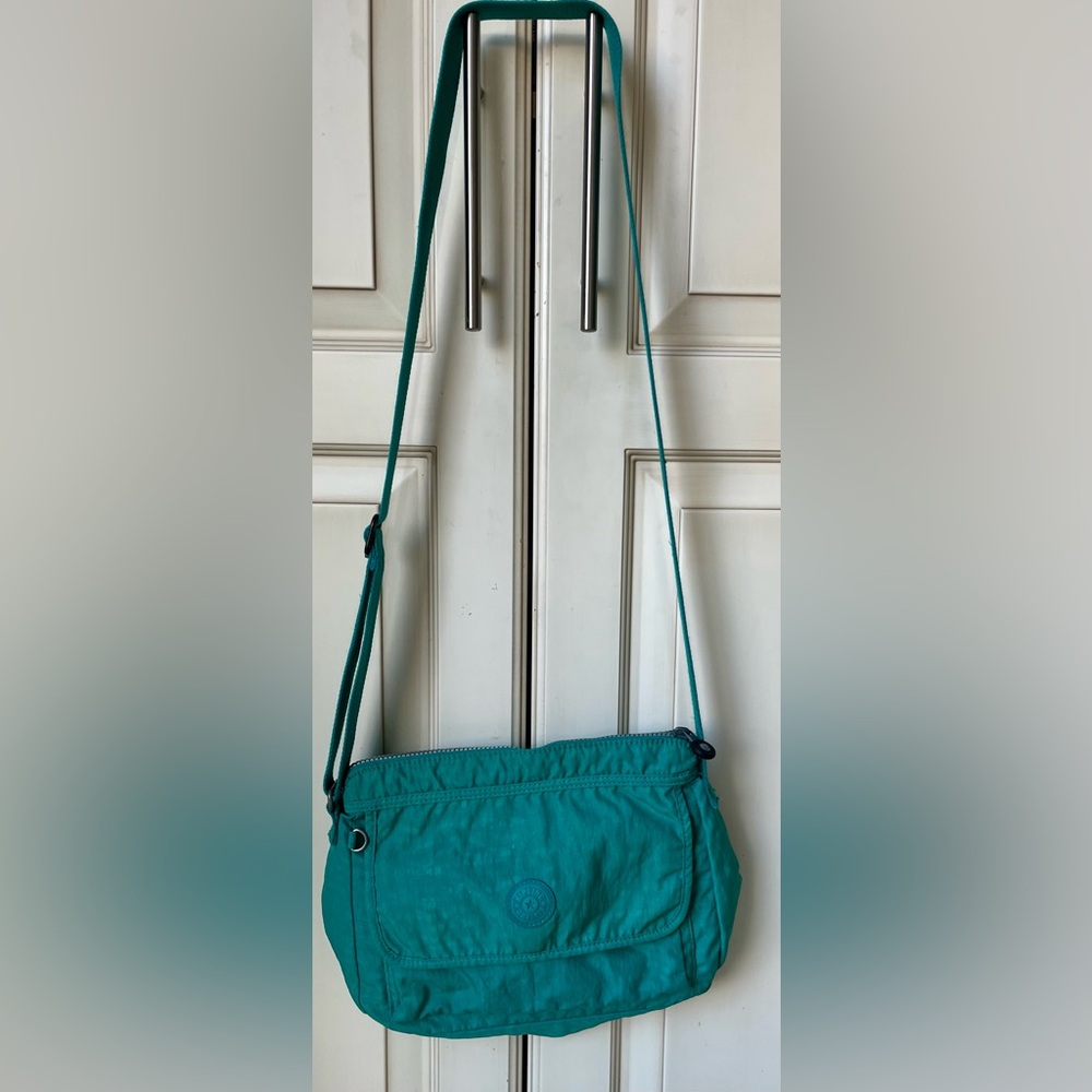 Kipling medium size aqua coloured crossbody/shoulder bag